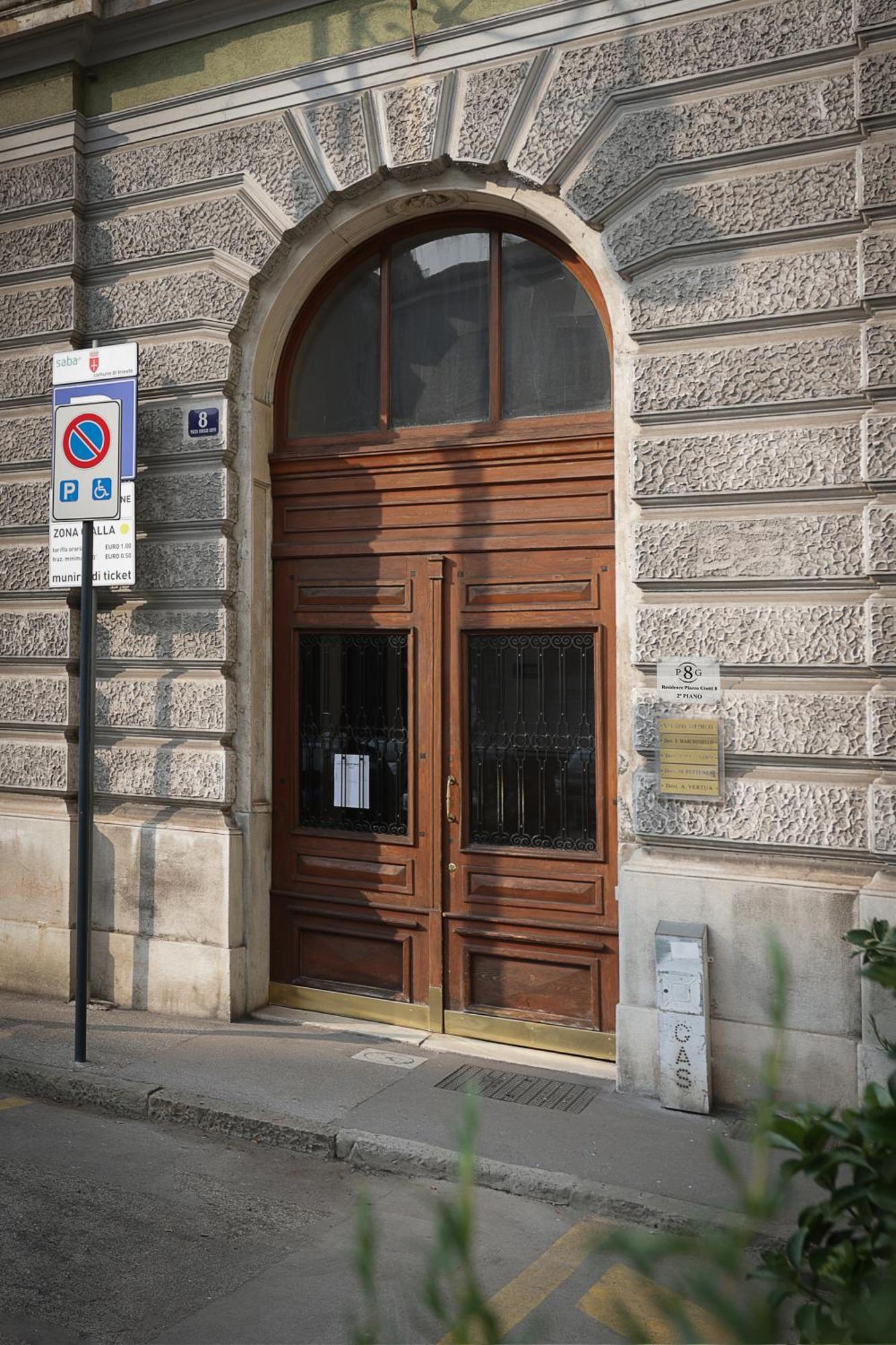 Residence Piazza Giotti 8 Trieste Luaran gambar